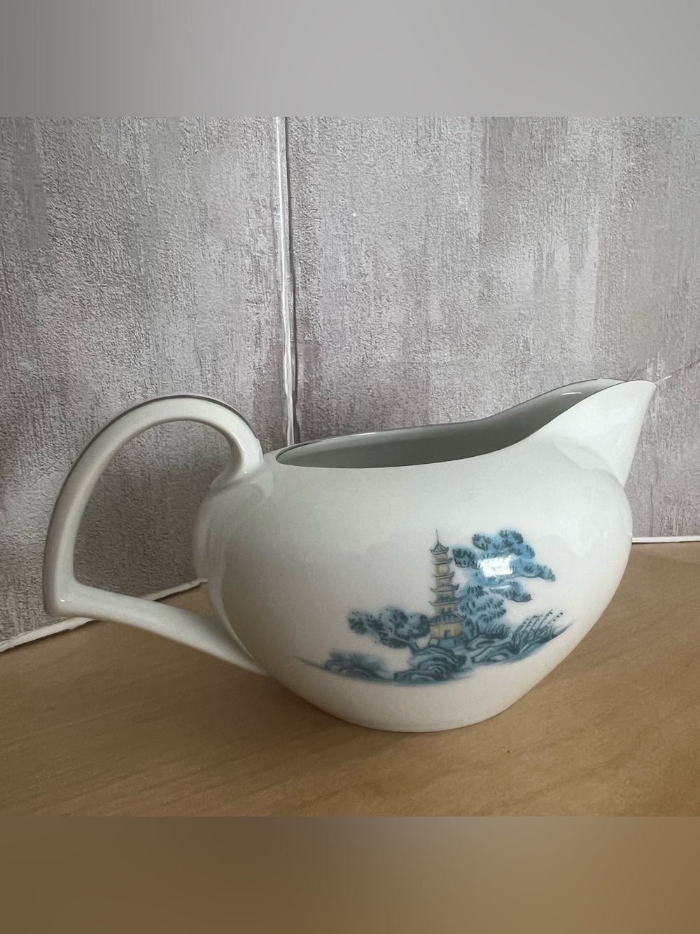 Vintage Narumi Fine China Ming Pattern Creamer